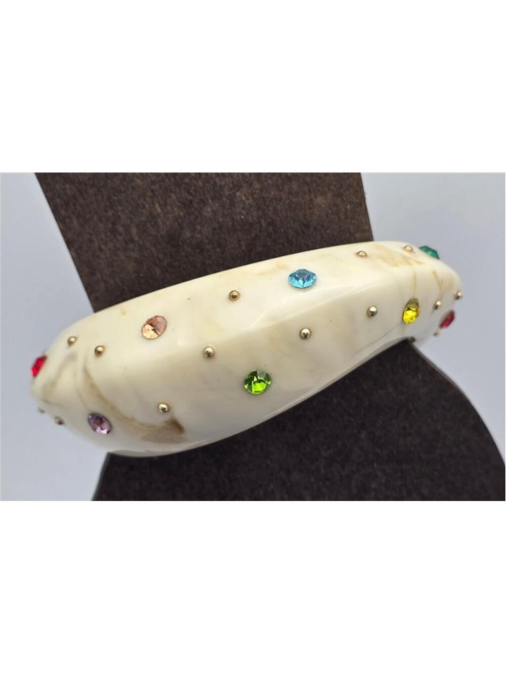 Marbled Beige Lucite Multicolor Rhinestone Asymmetrical Bangle Bracelet Vintage